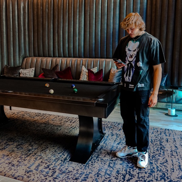 Meet your Posher, Tyler - Picture 1 of 1